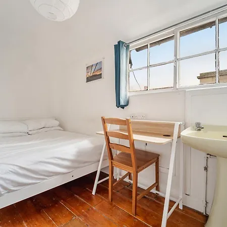 No 3 Georgian Shared House - By Clifton Short Lets