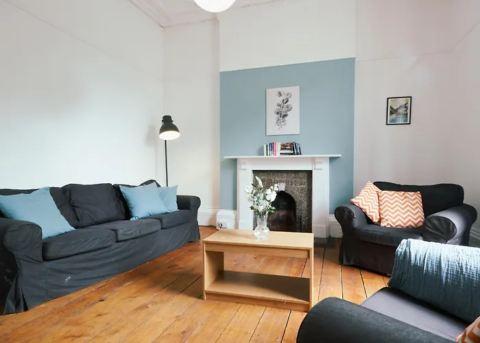 Проживание в семье No 3 Georgian Shared House - By Clifton Short Lets